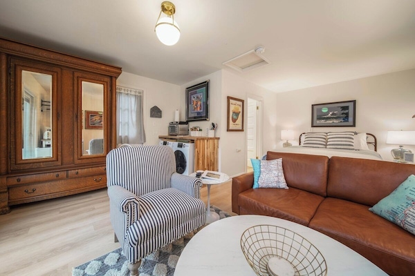 #stayinmydistrict The Coco Rose Private patio