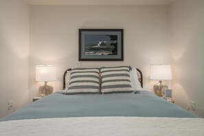 Strykejern/-brett, reiseseng for barn, wi-fi og sengetøy