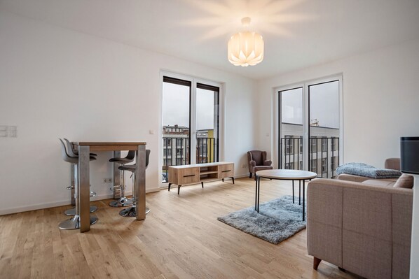 TV - Apartment 'Modernes Loft In Greifswald' with Balcony and Wi-Fi (Greifswald)