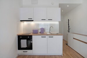 Fridge, oven, stovetop, electric kettle - Apartment 'Modernes Und Wundervolles Loft' with Wi-Fi (Greifswald)