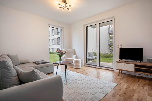 Ferienwohnung 'Modernes Loft Mit Terrasse' mit Privatem Garten und Wi-Fi