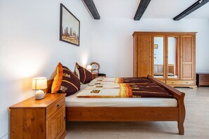 3 quartos, ferros/tábuas de passar roupa, Wi-Fi de cortesia