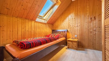 5 Schlafzimmer, Bügeleisen/Bügelbrett, kostenloses WLAN, Bettwäsche