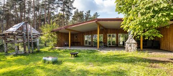 Holiday Apartment 4 with Private Garden, Balcony and Wi-Fi