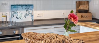 Holiday Apartment 5 with Private Terrace, Private Garden and Wi-Fi