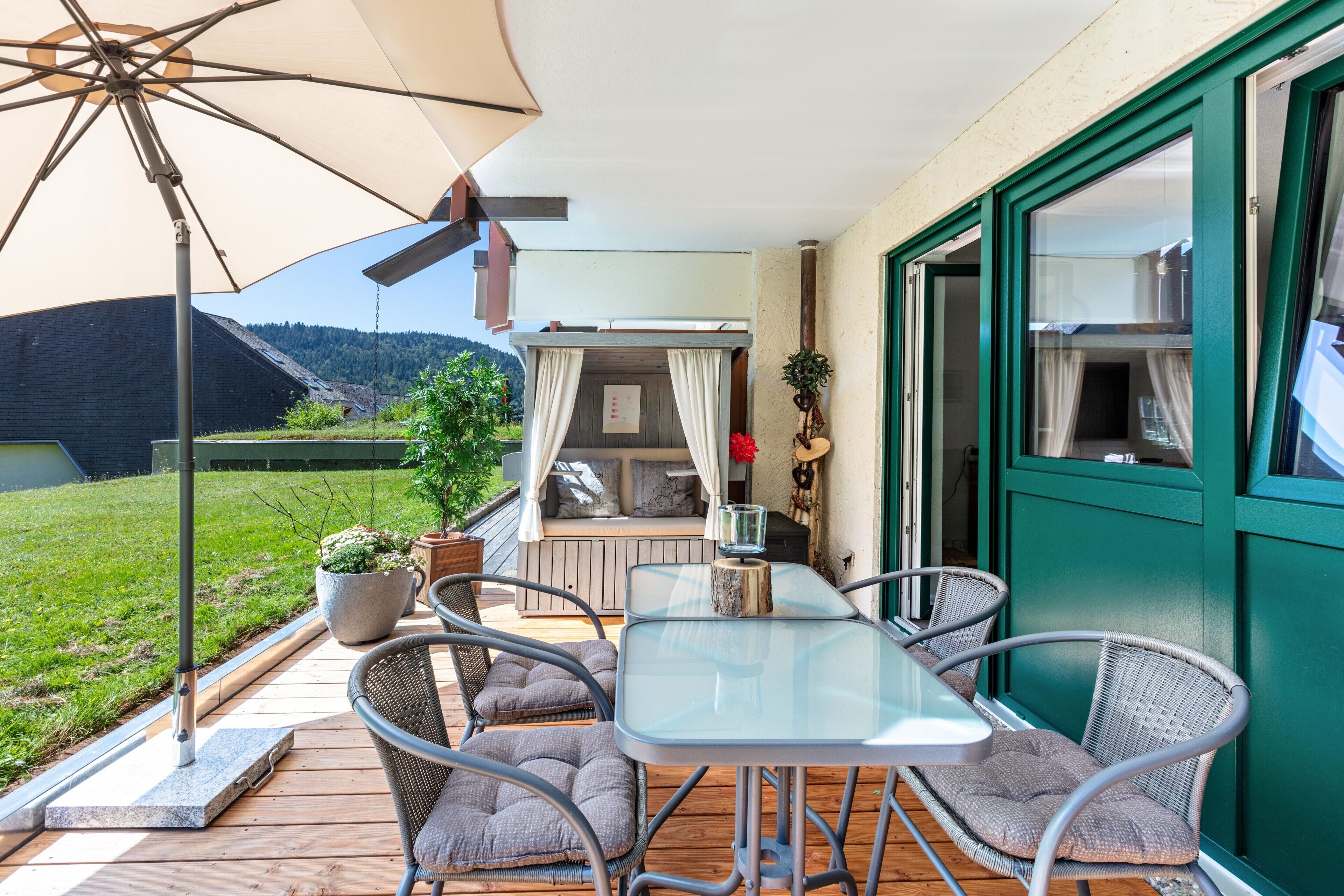 屋外ダイニングエリア