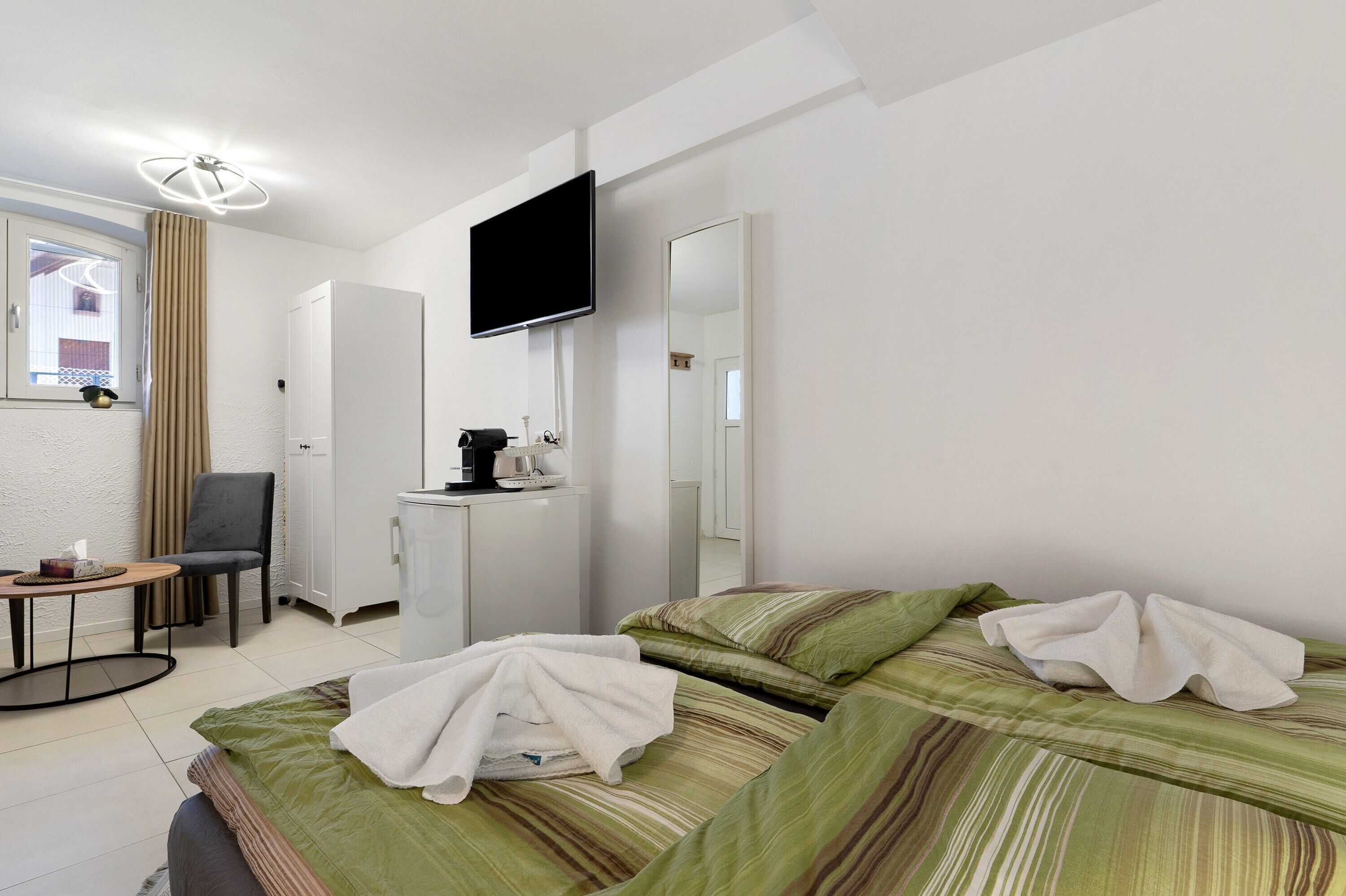 1 camera, Wi-Fi gratuito, lenzuola