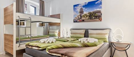 1 bedroom, free WiFi, bed sheets
