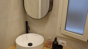 Căn hộ, 1 phòng ngủ, hút thuốc, hiên | Phòng tắm