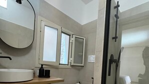 Căn hộ, 1 phòng ngủ, hút thuốc, hiên | Phòng tắm