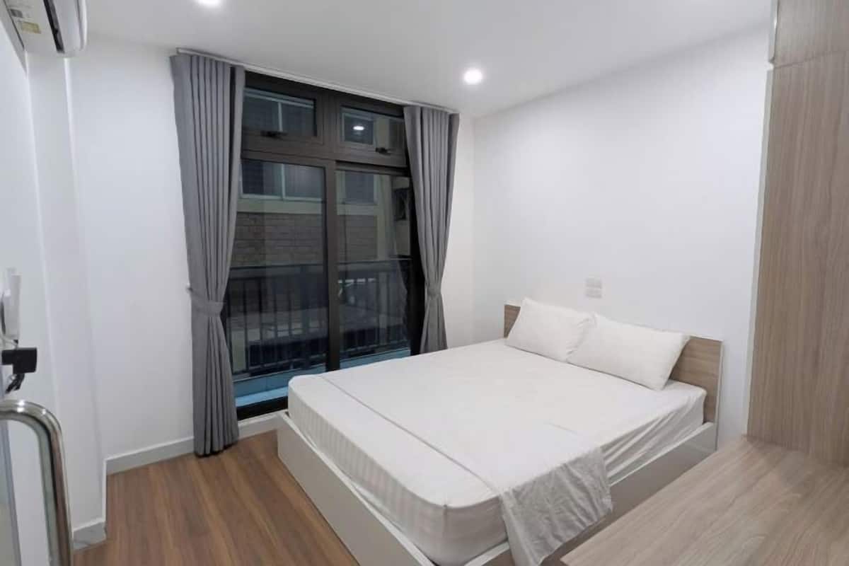 Minibar, desk, soundproofing, free WiFi