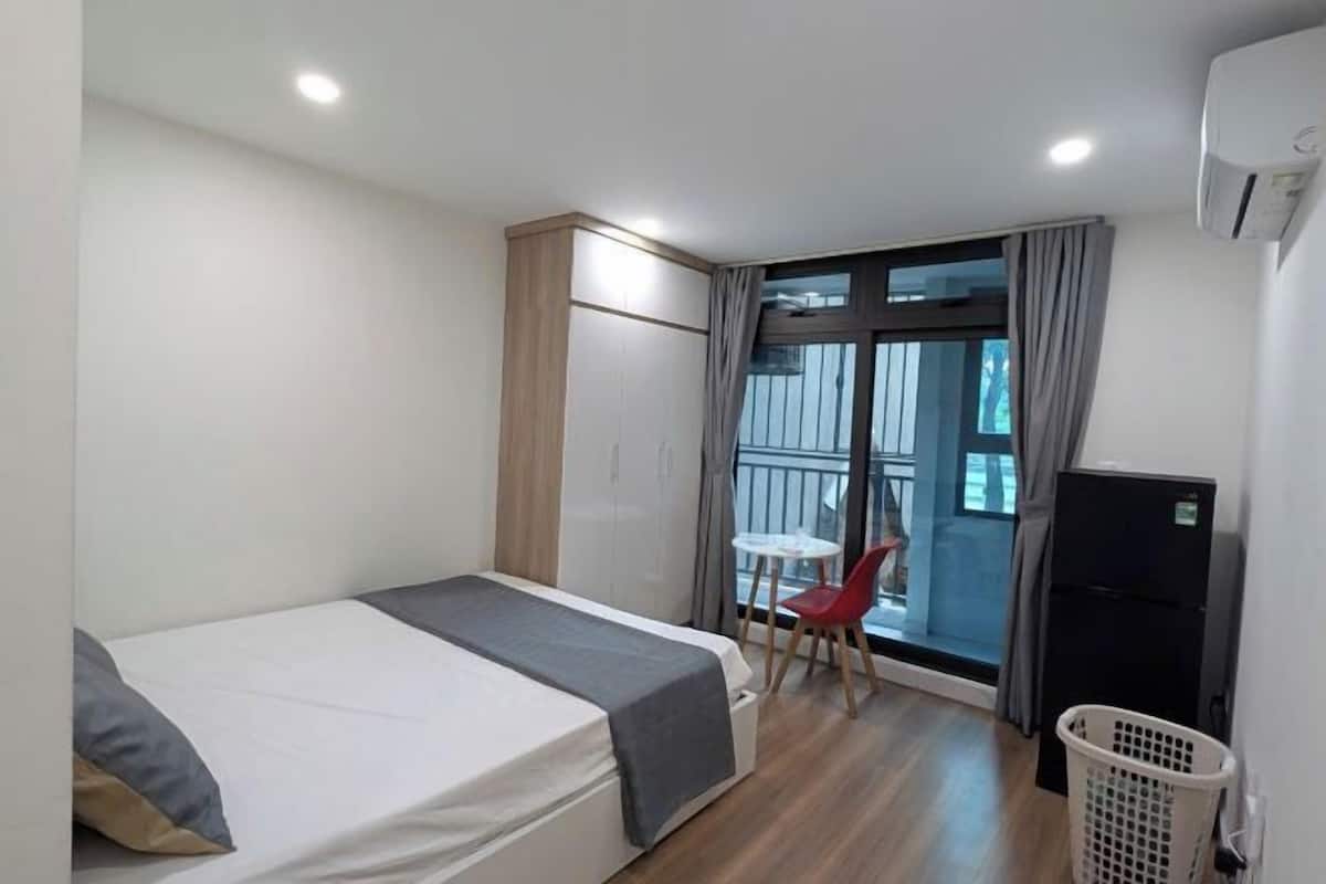 Minibar, desk, soundproofing, free WiFi