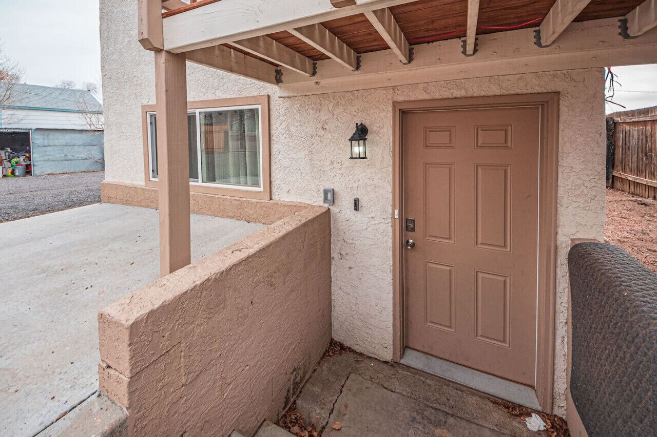 تفاصيل الفندق من الخارج