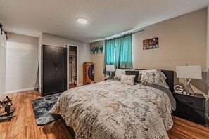 1 chambre, bureau, fer et planche à repasser, Wi-Fi
