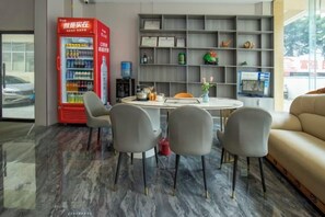 Immagine non classificata, 3 di 21, pulsante