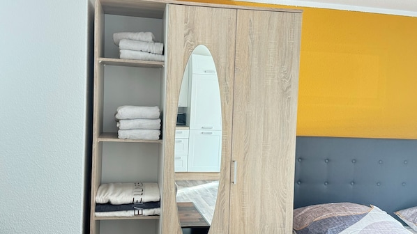 1 多间卧室、熨斗/熨衣板、WiFi、床单