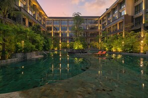 Kolam renang terbuka