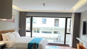 プレミア アパートメント バルコニー | セーフティボックス (室内)、デスク、防音設備、WiFi (無料)