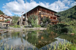 Exterior - Room 'Naturidyll Mitterbach 11' with Mountain View, Shared Garden and Wi-Fi (Weißenbach/Ahrntal)