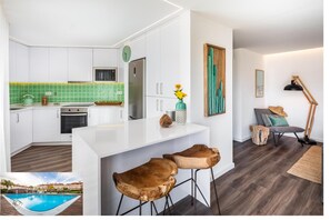Refrigerador, microondas, horno, placa de cocina