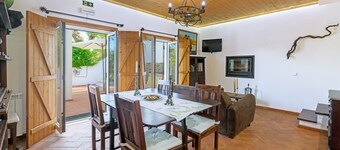 Landhaus 'Alquimia, Alchemy, Alchimie' mit privatem Pool, Terrasse und WLAN