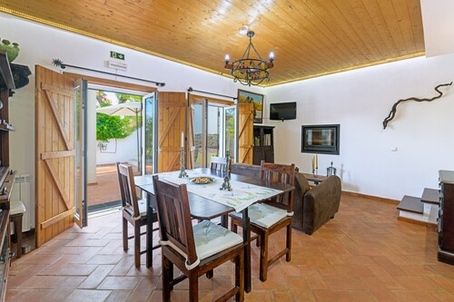 Landhaus 'Alquimia, Alchemy, Alchimie' mit privatem Pool, Terrasse und WLAN