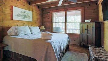 3 habitaciones, escritorio, wifi gratis y ropa de cama