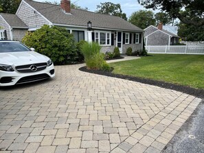 Property grounds - ONE Minute walk to BEACH! High end home special! TOP RATED GUEST FAVORITE (Dennis)