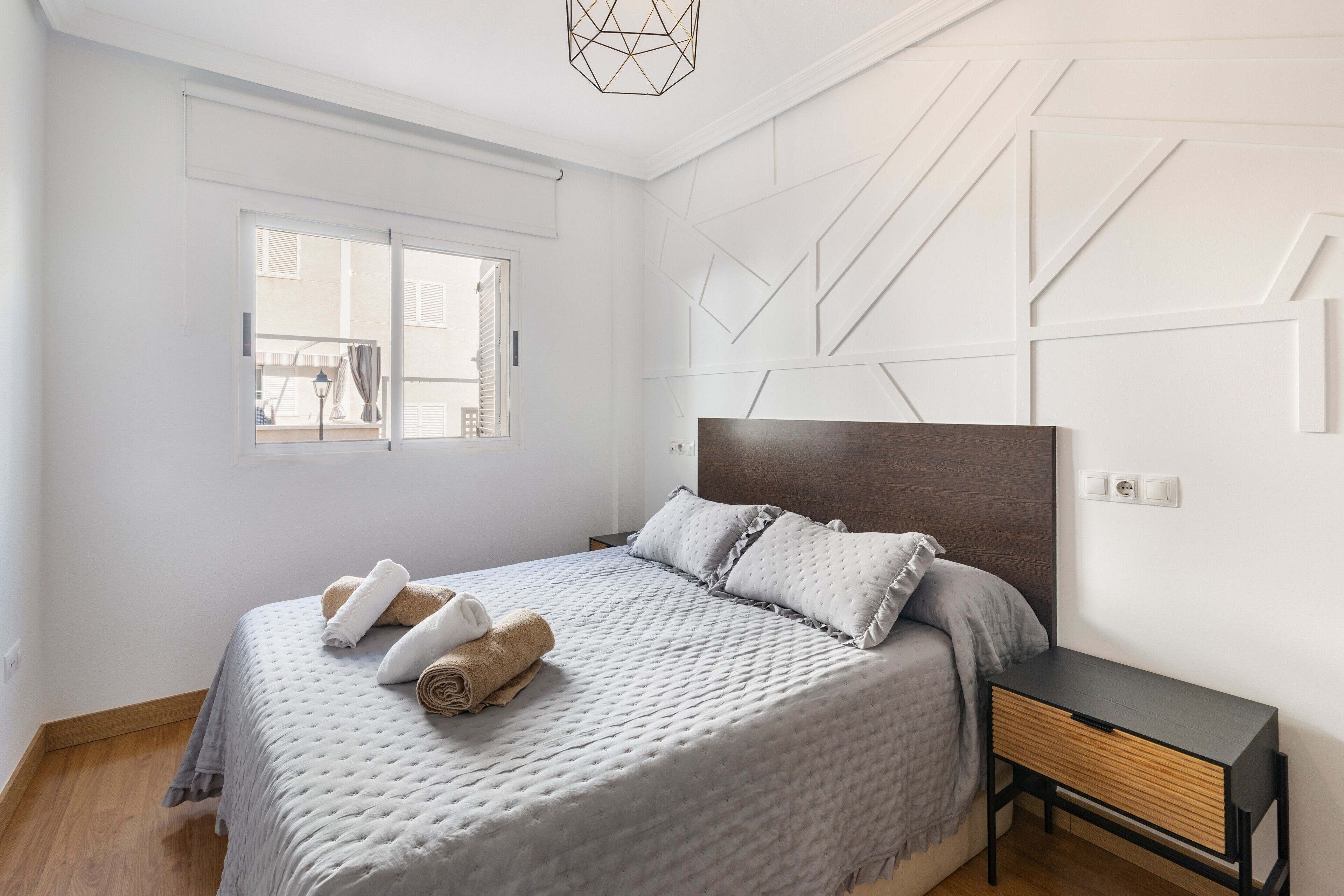 2 chambres, fer et planche à repasser, Wi-Fi gratuit, draps fournis