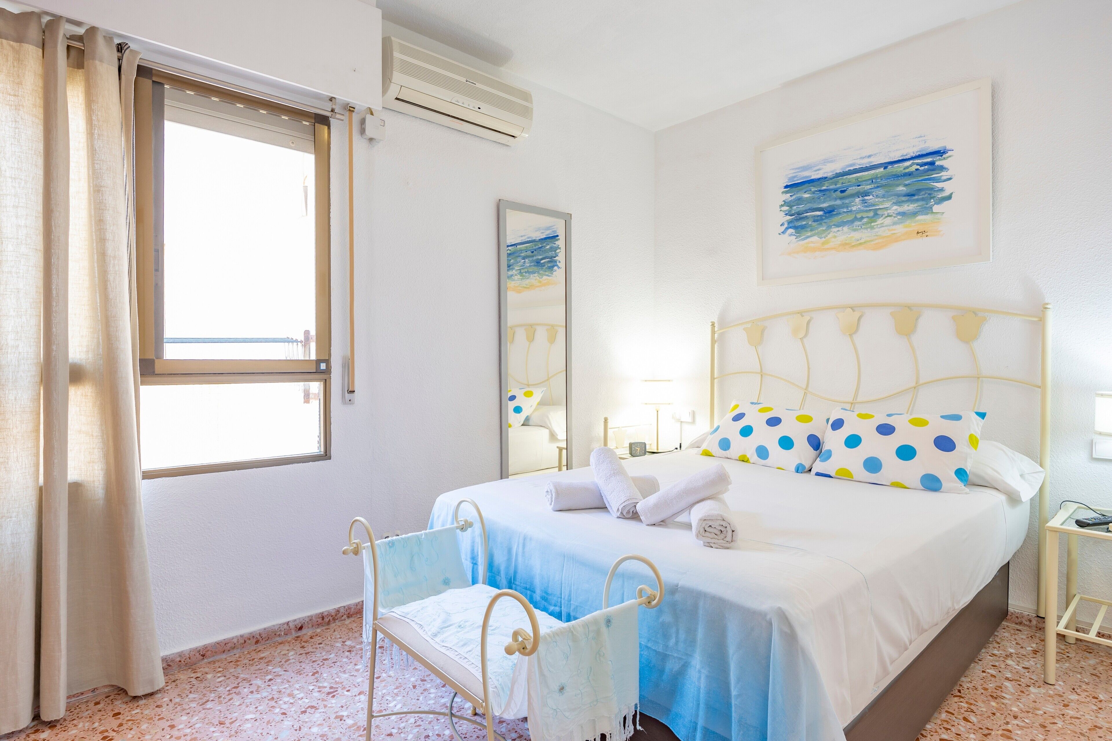 2 habitaciones, wifi gratis y ropa de cama 