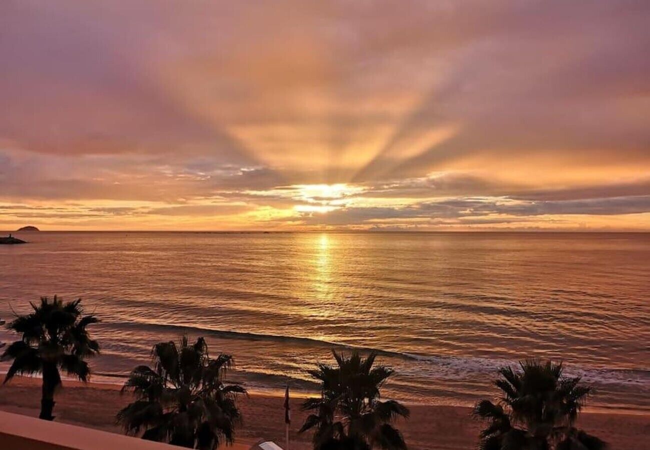 Accommodatie ligt op het strand