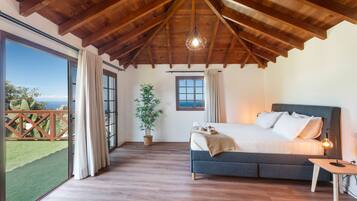 1 slaapkamer, een strijkplank/strijkijzer, gratis wifi, beddengoed