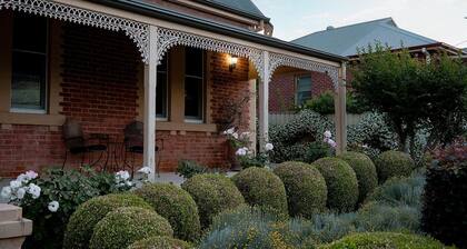 Luxury heritage property in the snowy valleys. Family friendly can sleep up to 8