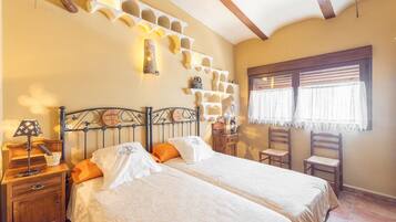 5 dormitorios, wifi gratis, ropa de cama
