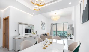 Dining room - The Bay with Stunning Views by Bespoke (Dubai)