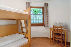 1 bedroom, free WiFi, bed sheets