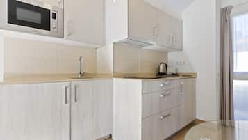 Microwave, stovetop, electric kettle, toaster