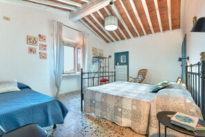 1 camera, ferro/asse da stiro, Wi-Fi gratuito, lenzuola