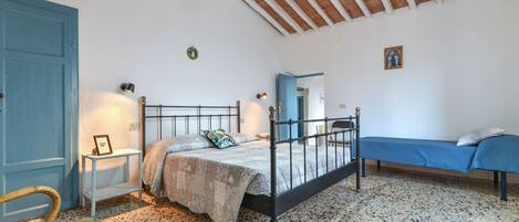 1 camera, ferro/asse da stiro, Wi-Fi gratuito, lenzuola