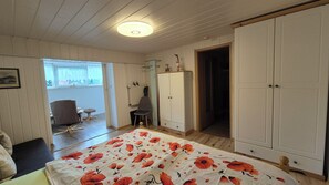 1 chambre, lit parapluie, Wi-Fi gratuit, draps fournis