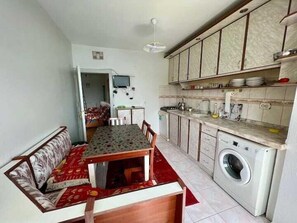 Apartamento Confort, balcón, vistas al mar | Cocina privada