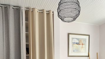 2 slaapkamers, een strijkplank/strijkijzer, gratis wifi, beddengoed