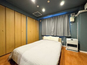 Apartment, Non Smoking (404) | Blackout curtains, free WiFi
