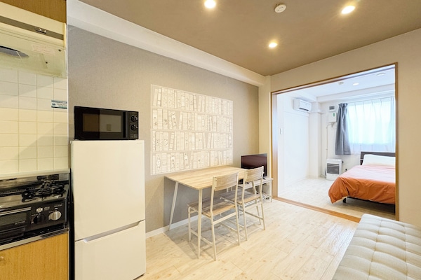 Apartment, Non Smoking (403) | Living area
