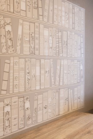 Apartment, Non Smoking (403) | Blackout curtains, free WiFi