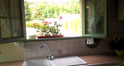 Landhaus 'Aux Chants Des Oiseaux' mit privatem Garten und Wi-Fi