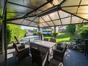 Outdoor dining - Starý Chodov by Interhome (Nusle Branik Hodkovicky)
