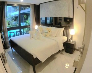 1 chambre, fer et planche à repasser, accès Internet, draps fournis