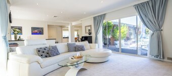 Brighton Bliss | A Poolside Coastal Retreat