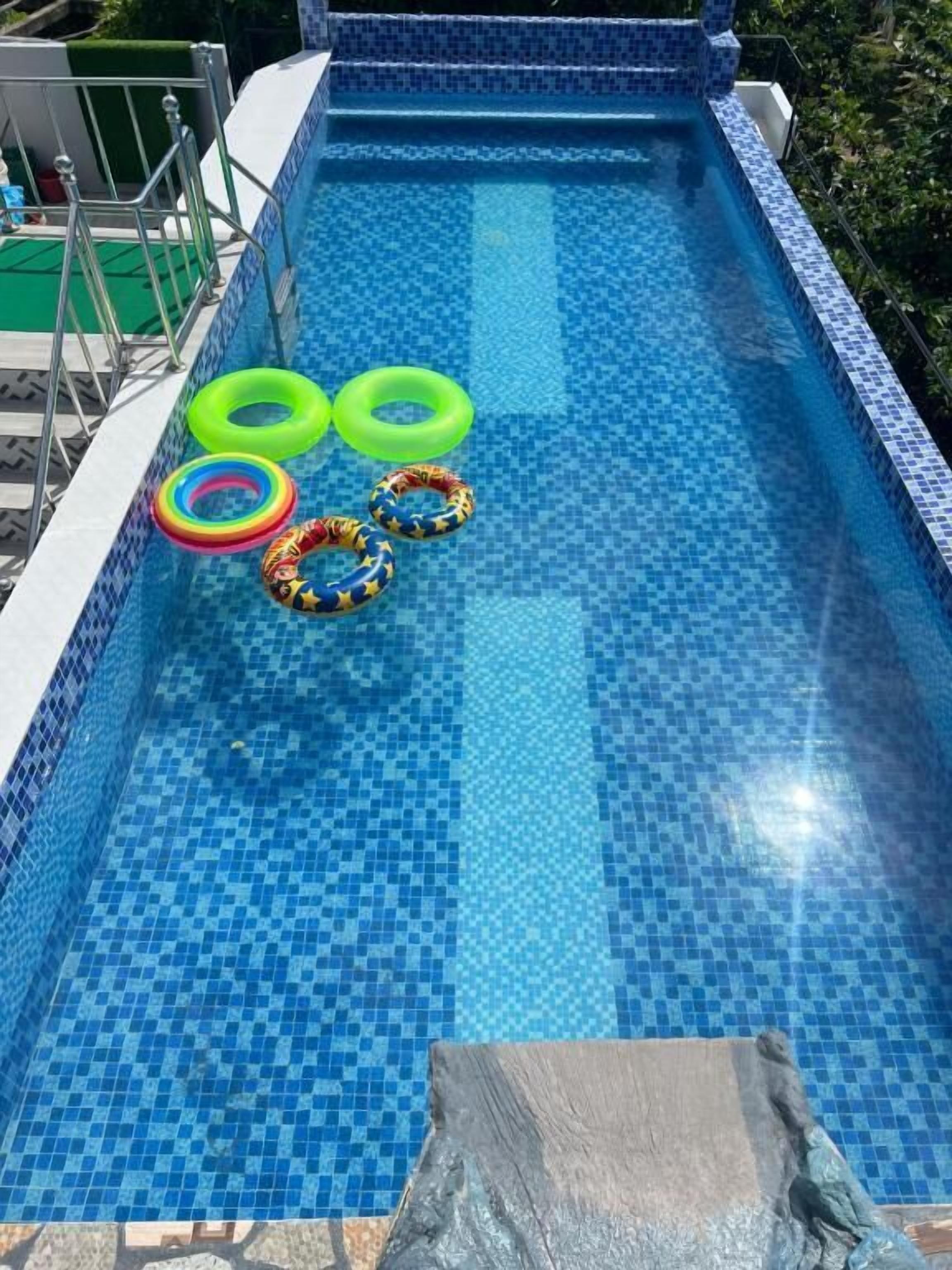 Rooftop pool